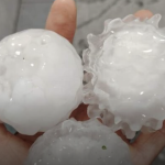 ВИДЕО: Силно невреме со град ги зафати Босна и Србија, ДОАЃА НА КАЈ НАС! (ВИДЕО)