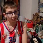 Самохран татко живее на 30 квадрати со три деца: Виктор и Андреја имаат проблем да слезат по скали