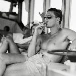 Кога слушнале што сака да напише на надгробната плоча, се згрозиле: Самиот момент на смртта бил повеќе од бизарен.