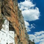 Родителите на Стојан го испратиле во манастир кога имал 12 години: Денес и христијаните и муслиманите веруваат во неговата моќ