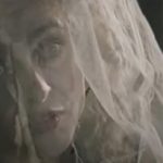 Оваа жена не ја соблече венчаницата цели 35 години: На денот на нејзината смрт никој не можеше да верува во тоа што го гледа