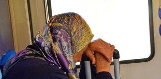 Јас сум таа злобна ќерка која нема да се грижи за својата болна мајка: Додека плачев како дете за љубов, таа имаше подобра работа да заврши