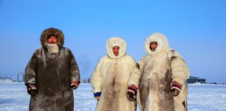 Како луѓето во сибирската тундра на -50 одат во тоалет, се капат и раѓаат: Вакво нешто не можете ни да замислите