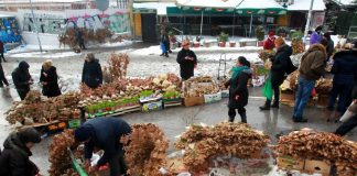 На Бадник можете да дознаете каква судбина ве чека до следниот Божиќ ако го направите ова: И со еден потег избркајте го злото од куќата
