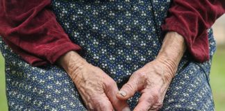 Баба Резлица годинава полни 105 години: Таа е најстара жена во регионот, а ова е нејзината тајна (ВИДЕО)