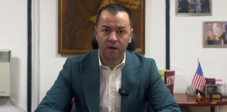 Градоначалникот на општина Гази Баба Бобан со хуман гест, донираше 50.000 денари за лекување на младата Ана