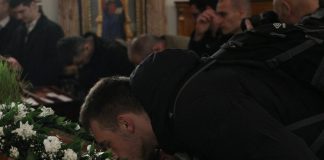 Многу верници штом стапнат во црква прават голем грев, а тоа не го ни знаат: Отец Макарије кажа што е апсолутно погрешно…