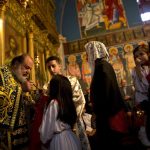 Денес е Слегувањето на Светиот Дух, црвена буква е – ова е строго забрането! Се верува дека ќе привлечете зло и несреќа ако…