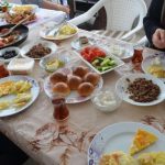 Ако секоја вечер ги јадете овие три намирници, го уништувате желудникот: Најголемата заблуда во која сите веруваме