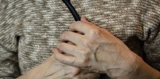 Еве што значи ако имате изразени сини вени на рацете: Во овој случај може да бидат знак за предупредување